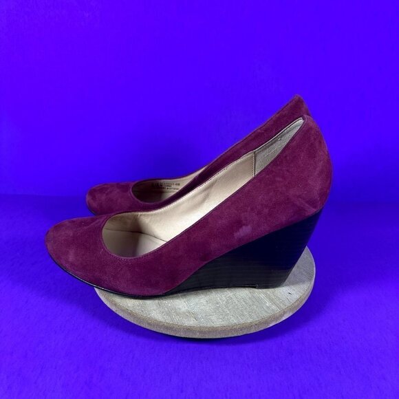 Cole Haan Women's Burgundy Red Suede Round Toe Wedge Pumps Shoe Size 6 - Picture 3 of 10